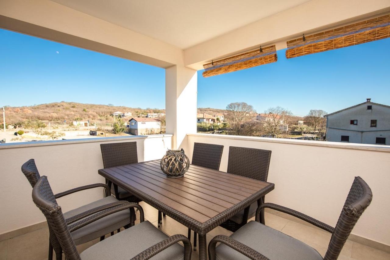 Apartments Brig Perfect Countryside Holiday! Крк Экстерьер фото