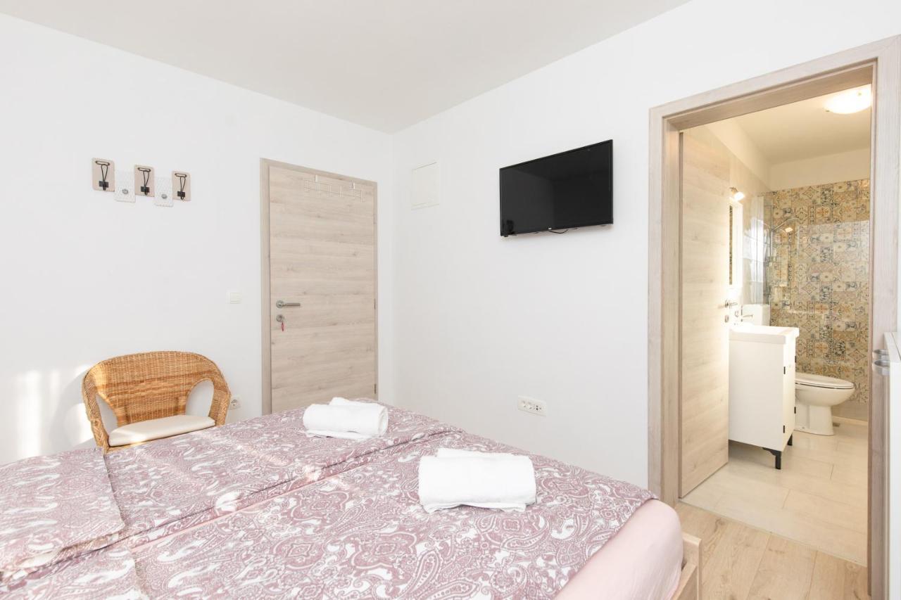 Apartments Brig Perfect Countryside Holiday! Крк Экстерьер фото